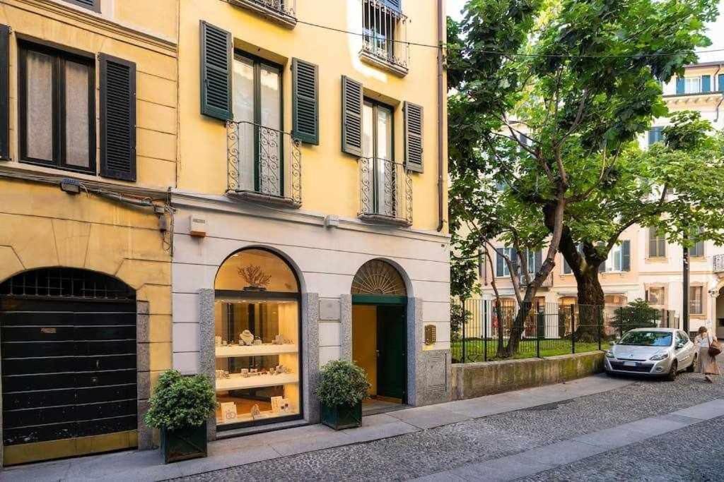 Brera Area Lovely Apt Close To Piazza Duomo Мілан Екстер'єр фото
