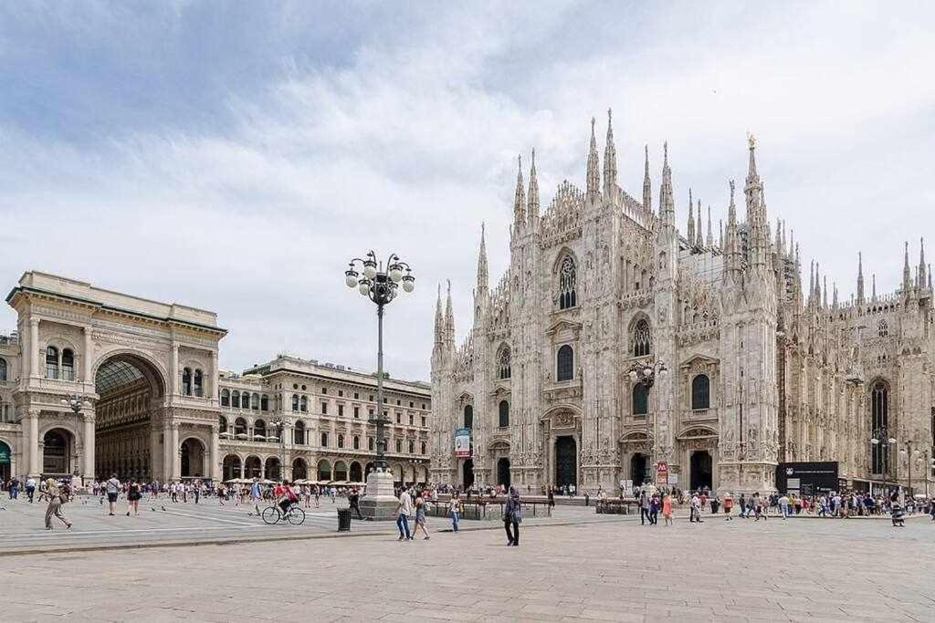 Brera Area Lovely Apt Close To Piazza Duomo Мілан Екстер'єр фото