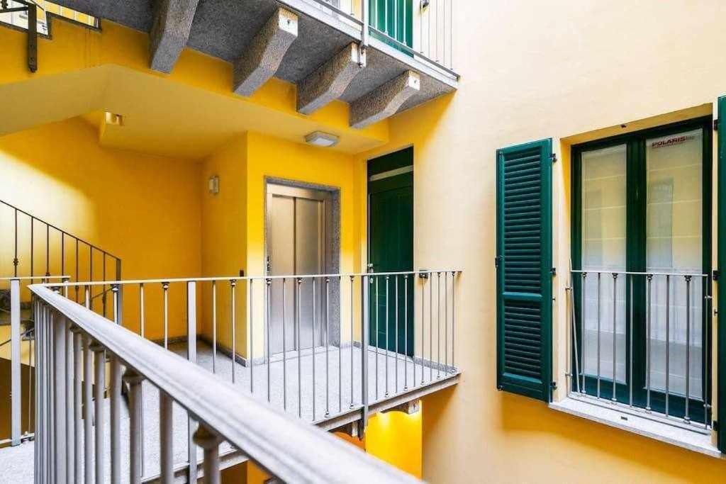 Brera Area Lovely Apt Close To Piazza Duomo Мілан Екстер'єр фото